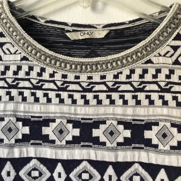 ONLY Geometrical Aztec Print Long Sleeve Chain Neckline Jersey Dress Size Small - Picture 5 of 9